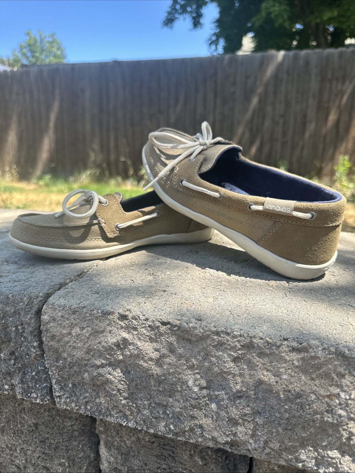 Crocs Santa Cruz Loafers Slip-On Shoes - Women’s Size 6 (W6) - Kids Size 5