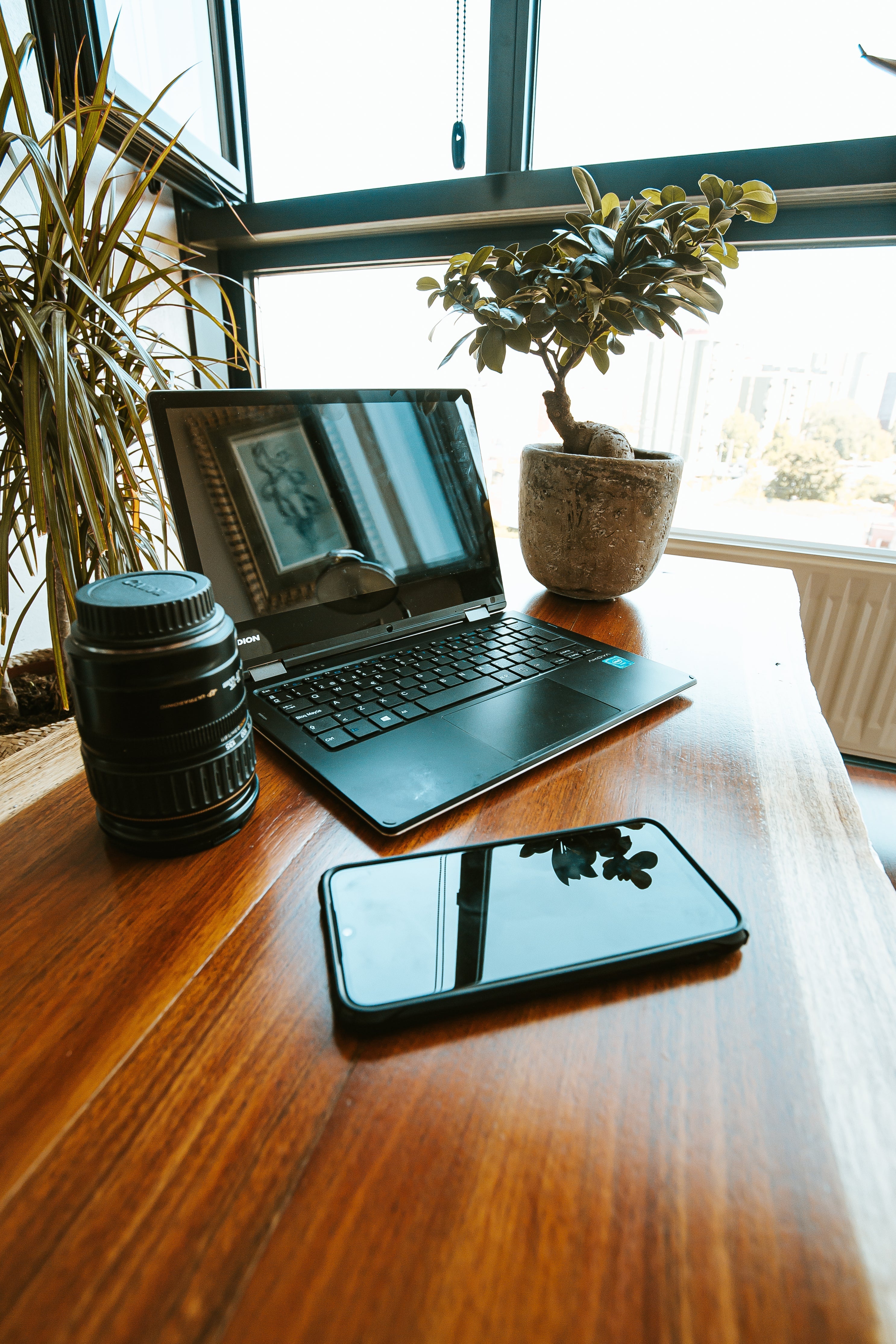 Smartphones & Tablets
