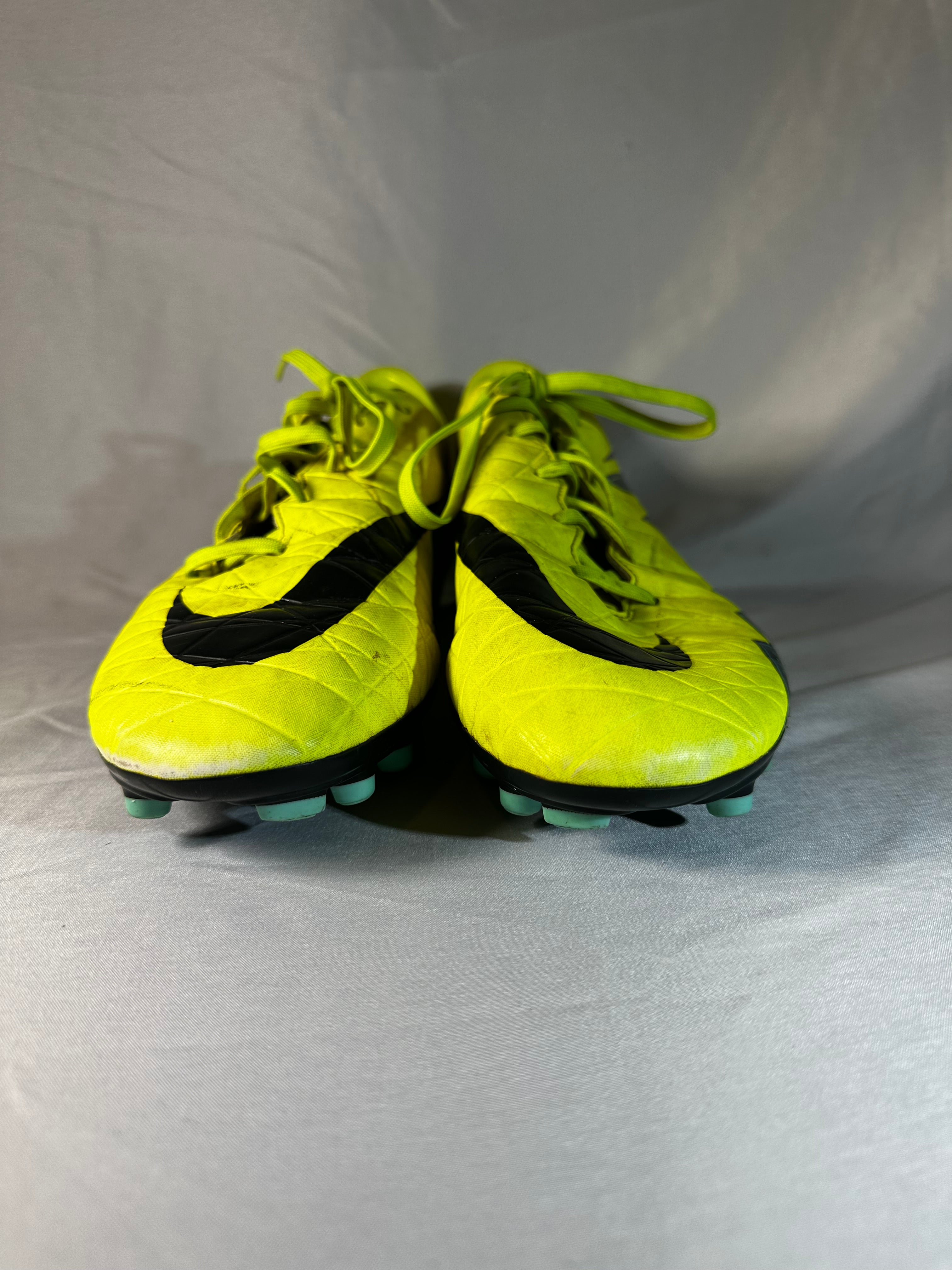 Nike Hypervenom Phinish II Soccer Cleats – Neon Green – Lightweight Firm Ground Boots