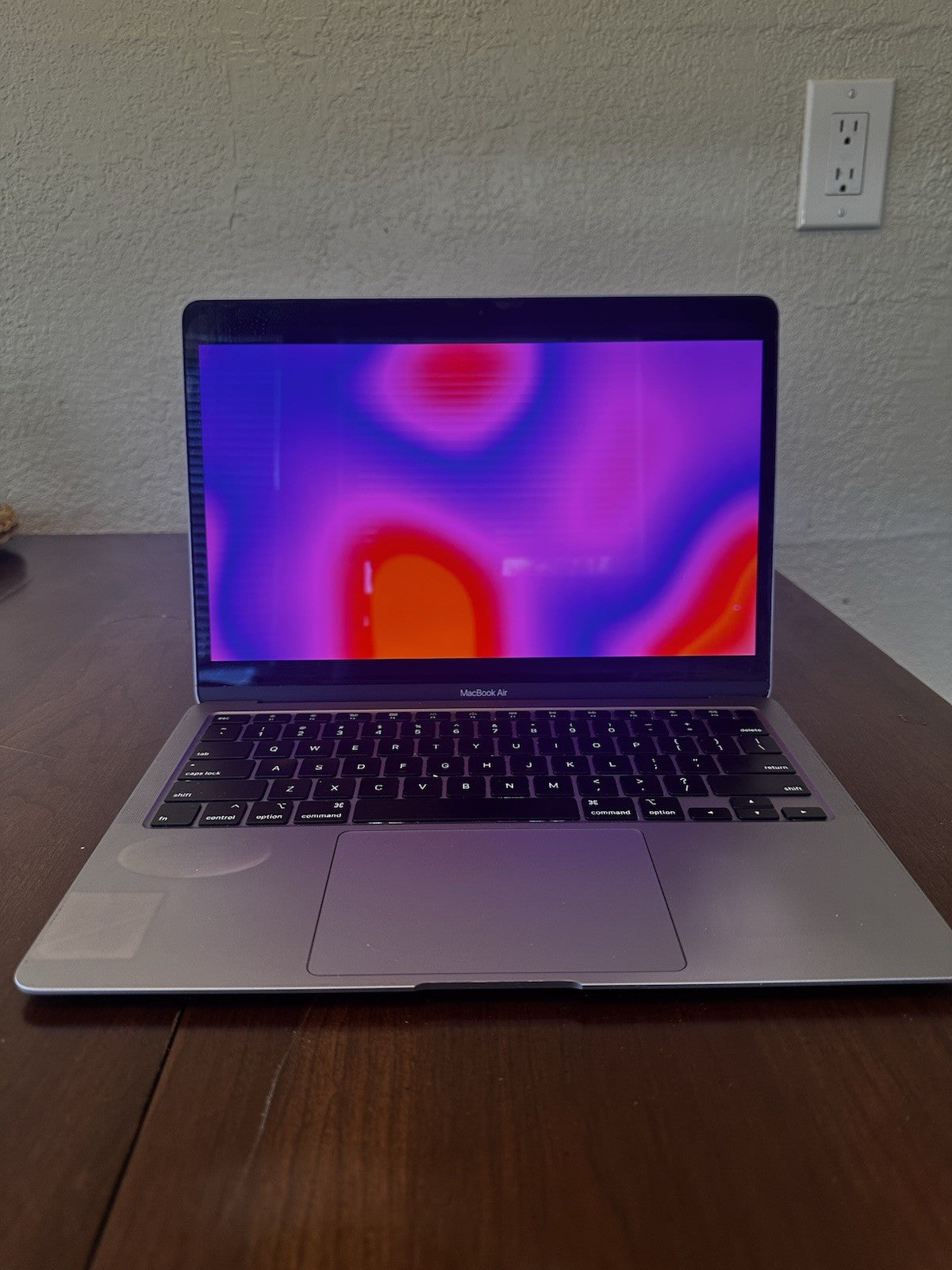 2020 Apple MacBook Air – 13.3″ Retina – 8GB / 256 GB – Space Gray