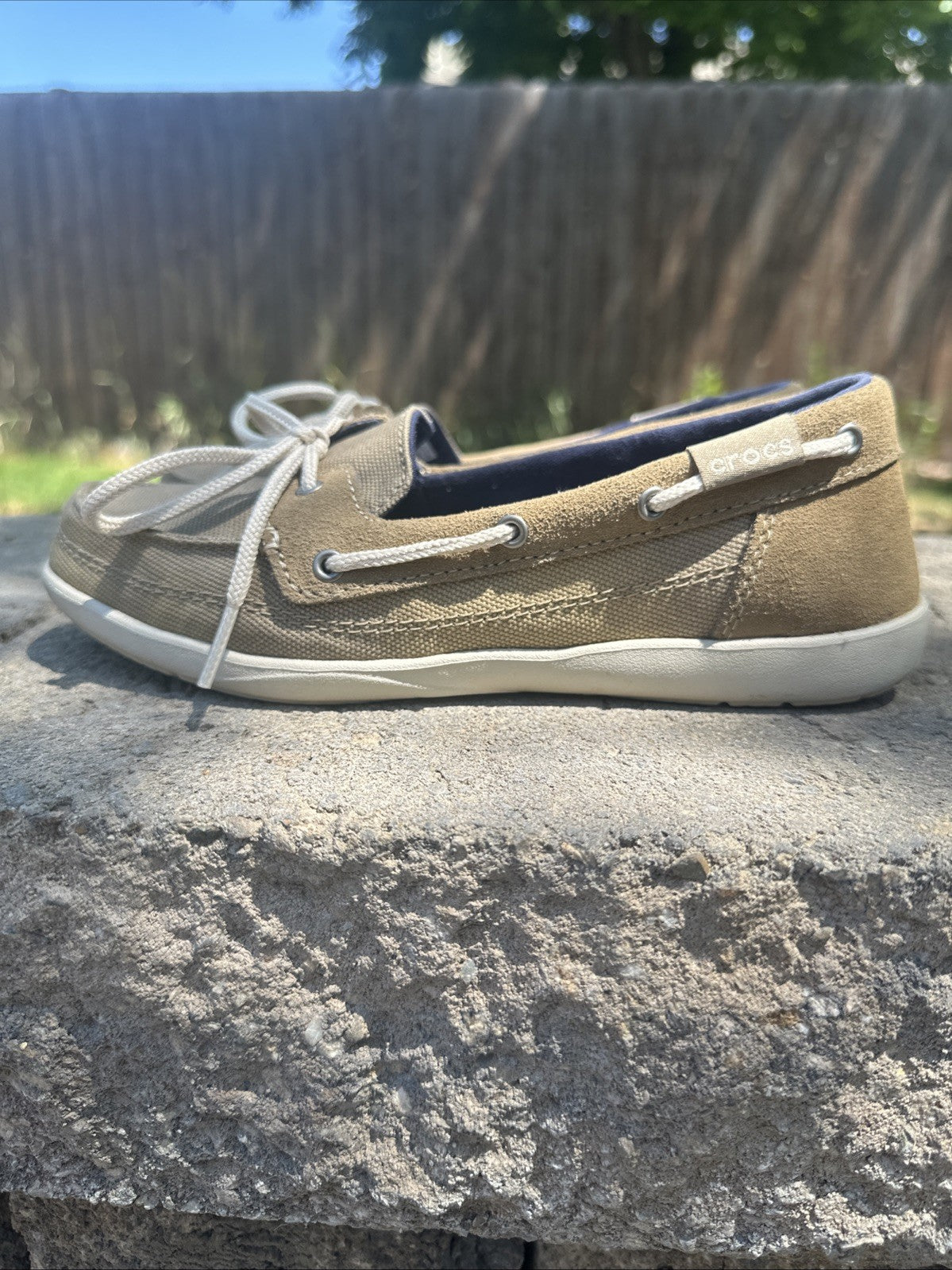 Crocs Santa Cruz Loafers Slip-On Shoes - Women’s Size 6 (W6) - Kids Size 5