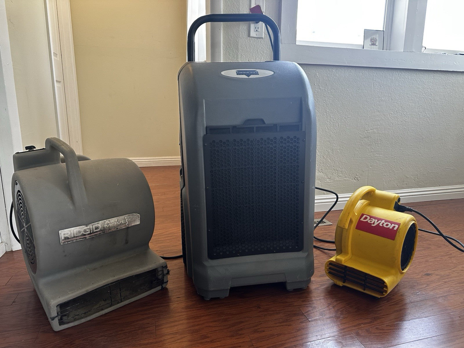 Diamond Products 200 Pint Commercial Dehumidifier