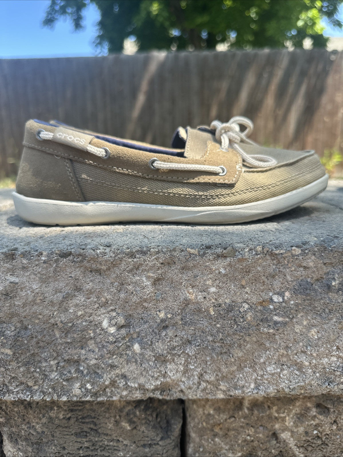 Crocs Santa Cruz Loafers Slip-On Shoes - Women’s Size 6 (W6) - Kids Size 5