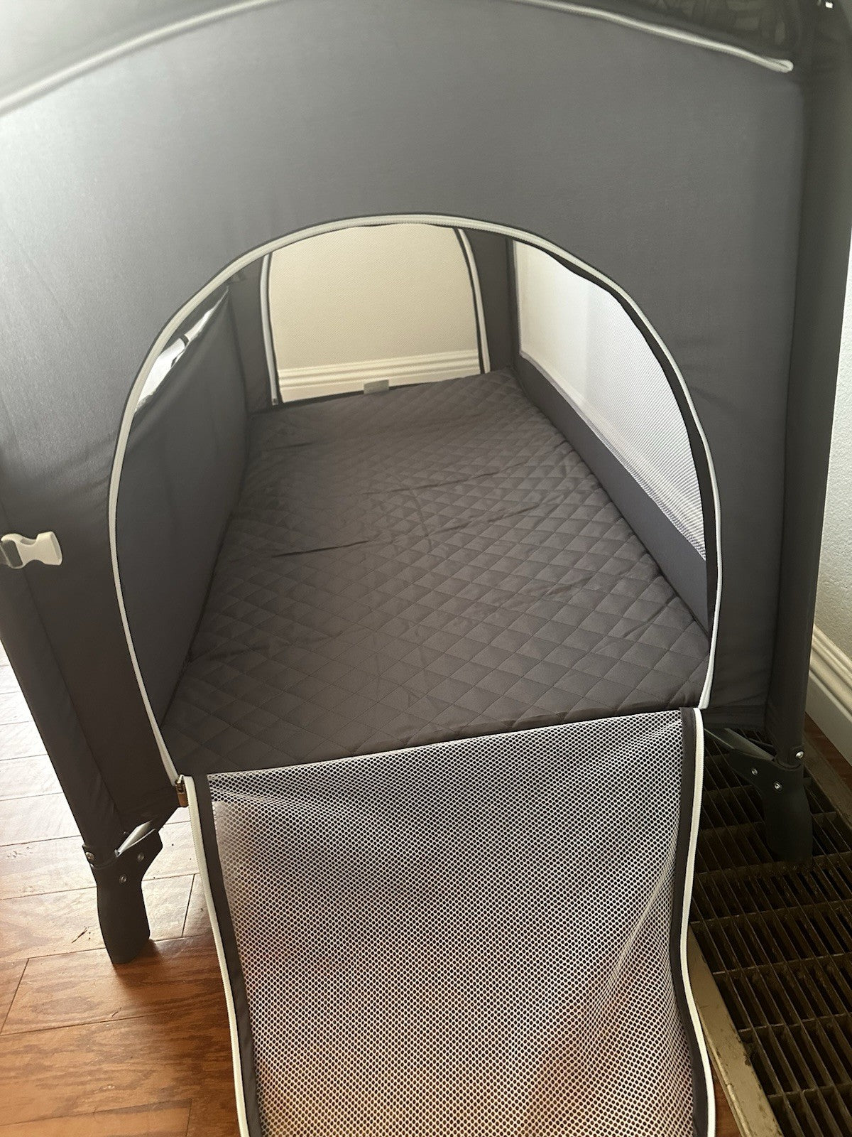 Baby Bassinet Bedside Crib, Pack and Play with Mattress, Diaper Changer, Gray